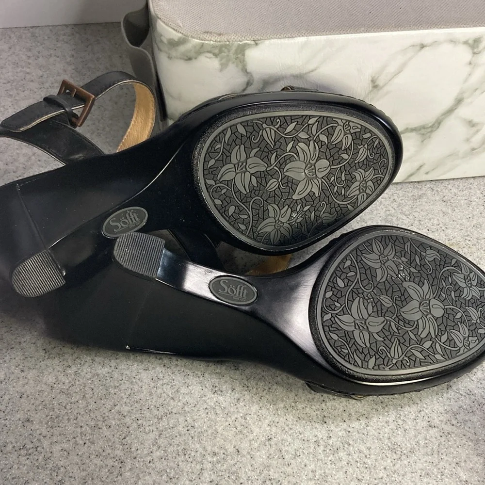 Sofft size 9 3” wedge heel with buckle around ankle.‎ Super soft leather. Box 3
